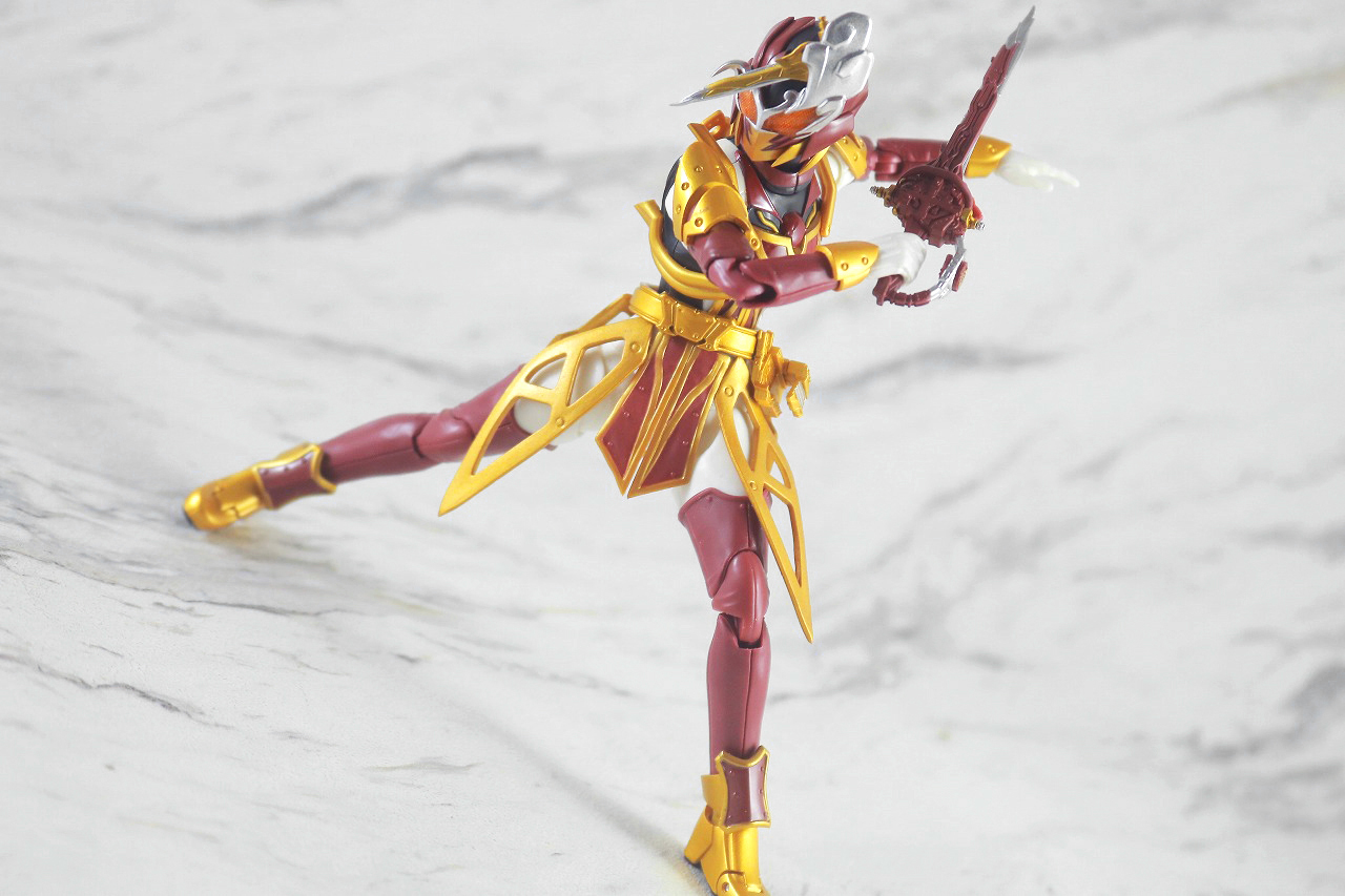 S.H.フィギュアーツ　仮面ライダーサーベラ　昆虫大百科　レビュー　アクション