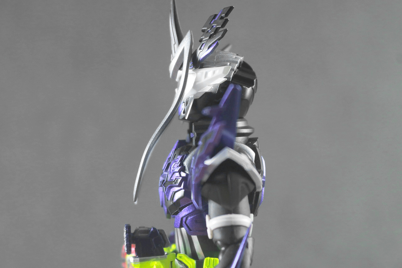 S.H.フィギュアーツ 仮面ライダーゲンム 無双ゲーマー レビュー 可動範囲