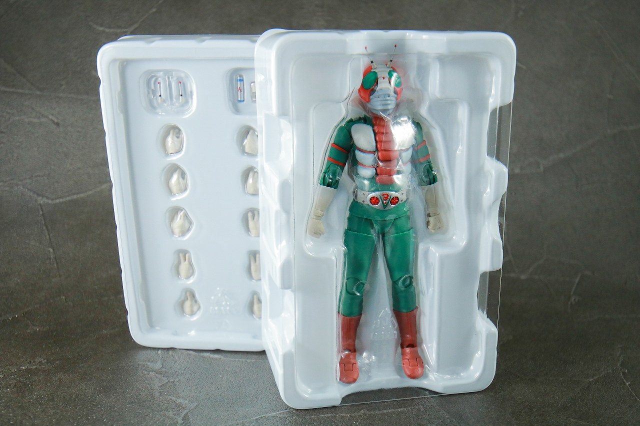 S.H.フィギュアーツ　仮面ライダーV3　真骨彫製法　レビュー　パッケージ