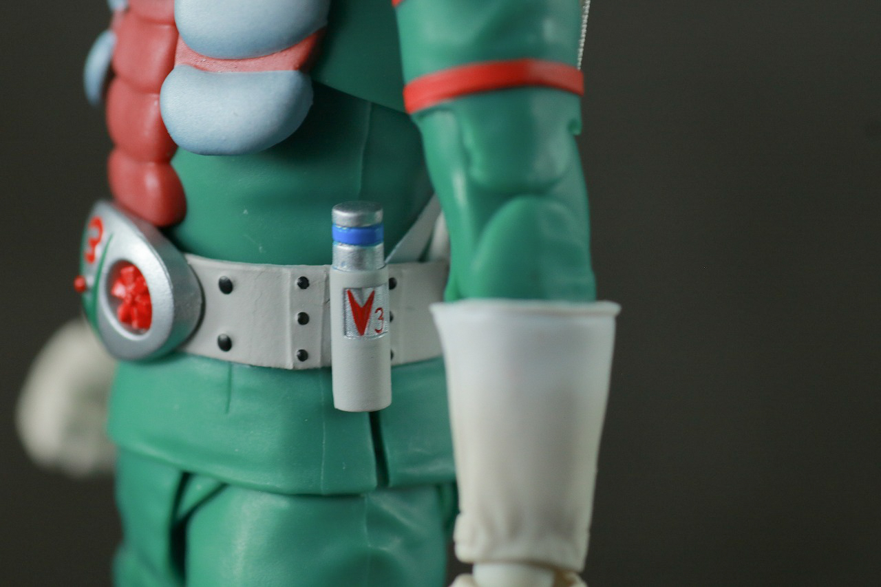 S.H.フィギュアーツ　仮面ライダーV3　真骨彫製法　レビュー　本体