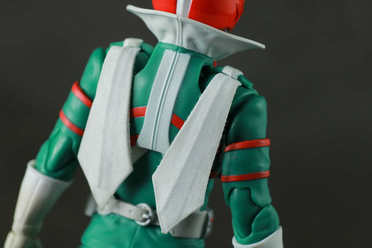 S.H.フィギュアーツ　仮面ライダーV3　真骨彫製法　レビュー　本体