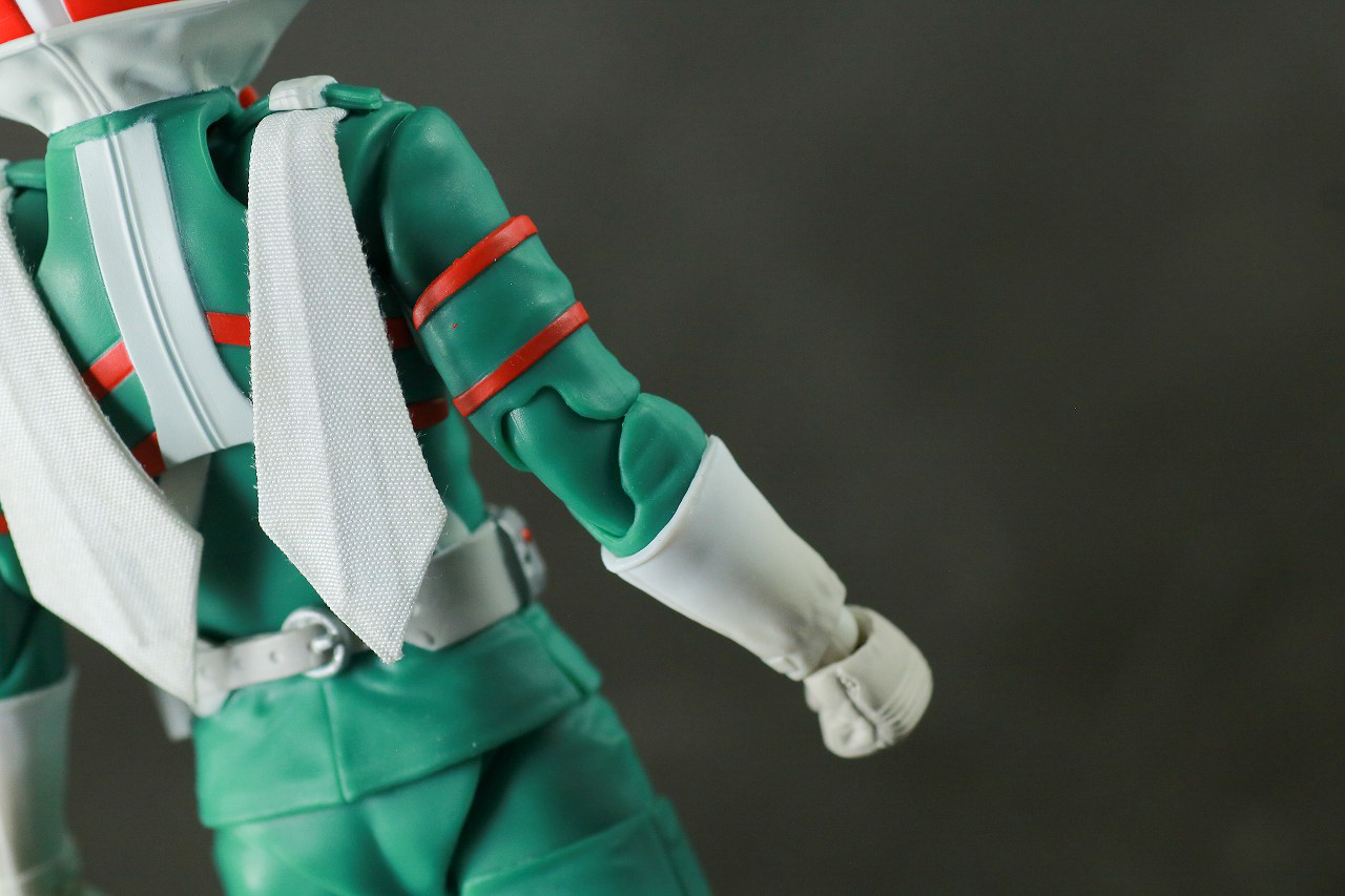 S.H.フィギュアーツ　仮面ライダーV3　真骨彫製法　レビュー　本体