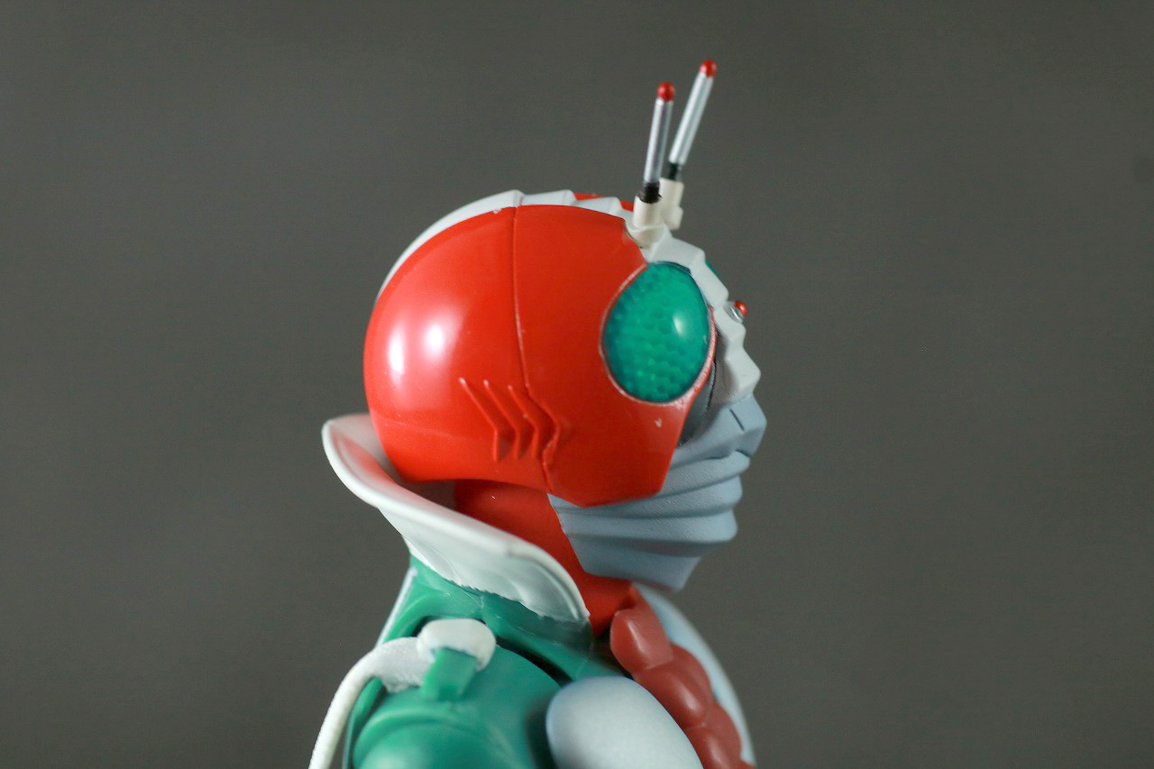 S.H.フィギュアーツ　仮面ライダーV3　真骨彫製法　レビュー　本体