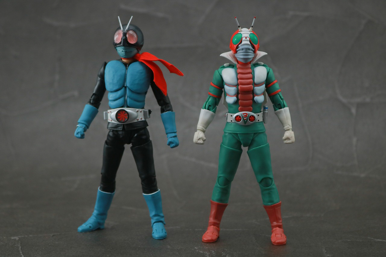 S.H.フィギュアーツ　仮面ライダーV3　真骨彫製法　レビュー　本体　仮面ライダー旧1号　比較