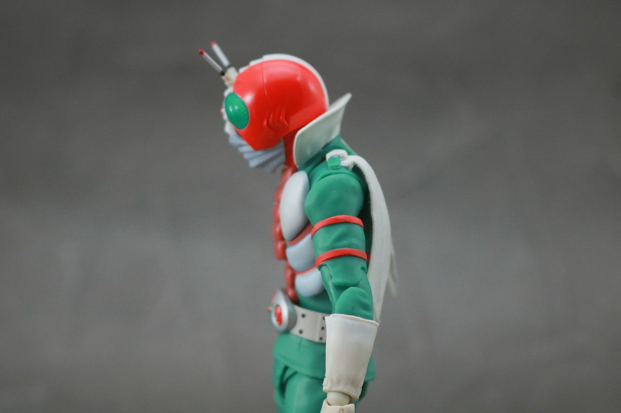 S.H.フィギュアーツ　仮面ライダーV3　真骨彫製法　レビュー　可動範囲