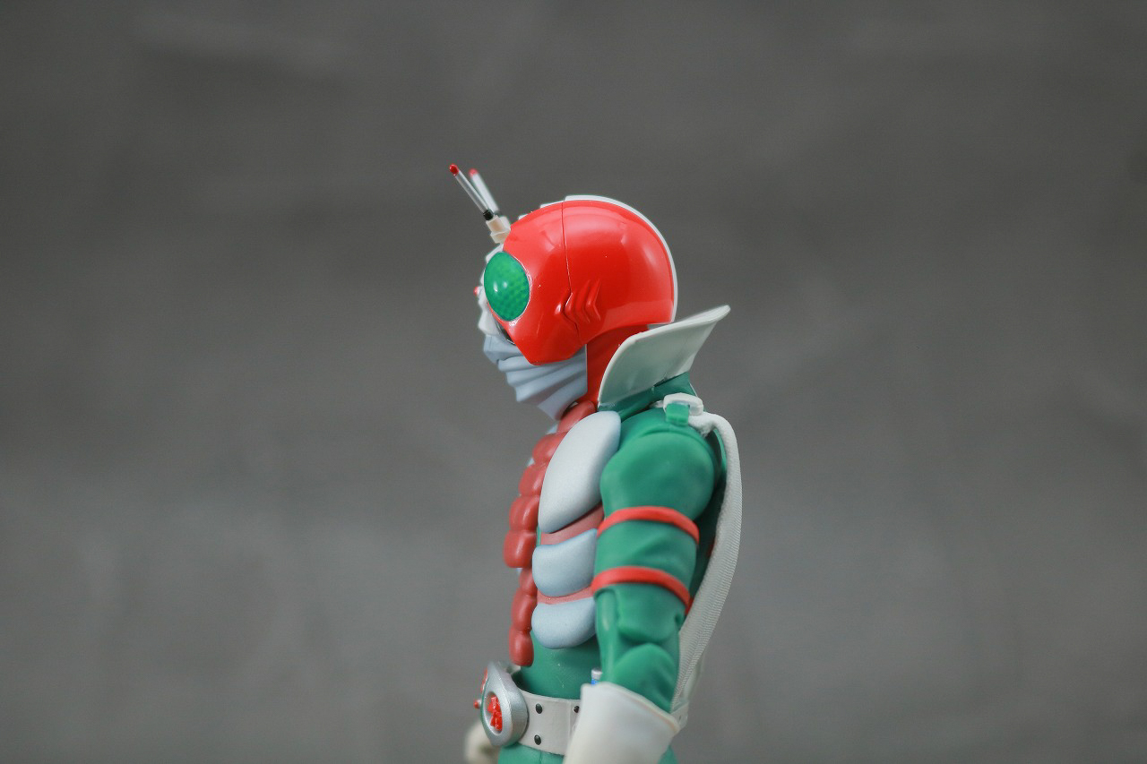 S.H.フィギュアーツ　仮面ライダーV3　真骨彫製法　レビュー　可動範囲