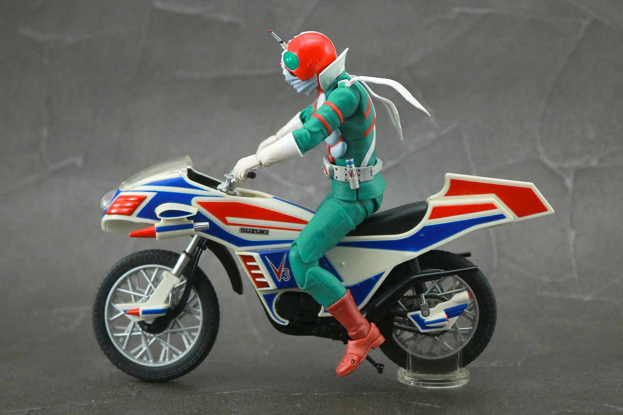 S.H.フィギュアーツ　仮面ライダーV3　真骨彫製法　レビュー　アクション