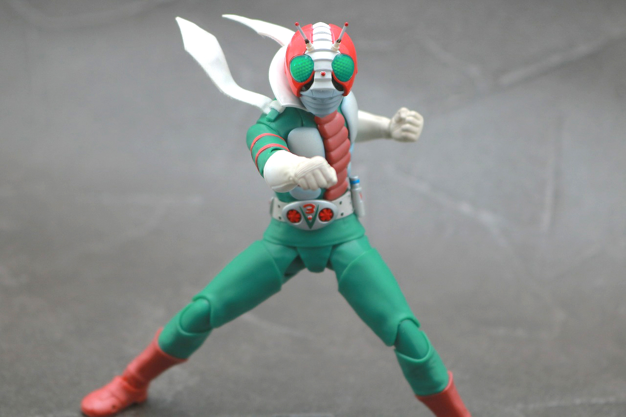 S.H.フィギュアーツ　仮面ライダーV3　真骨彫製法　レビュー　アクション