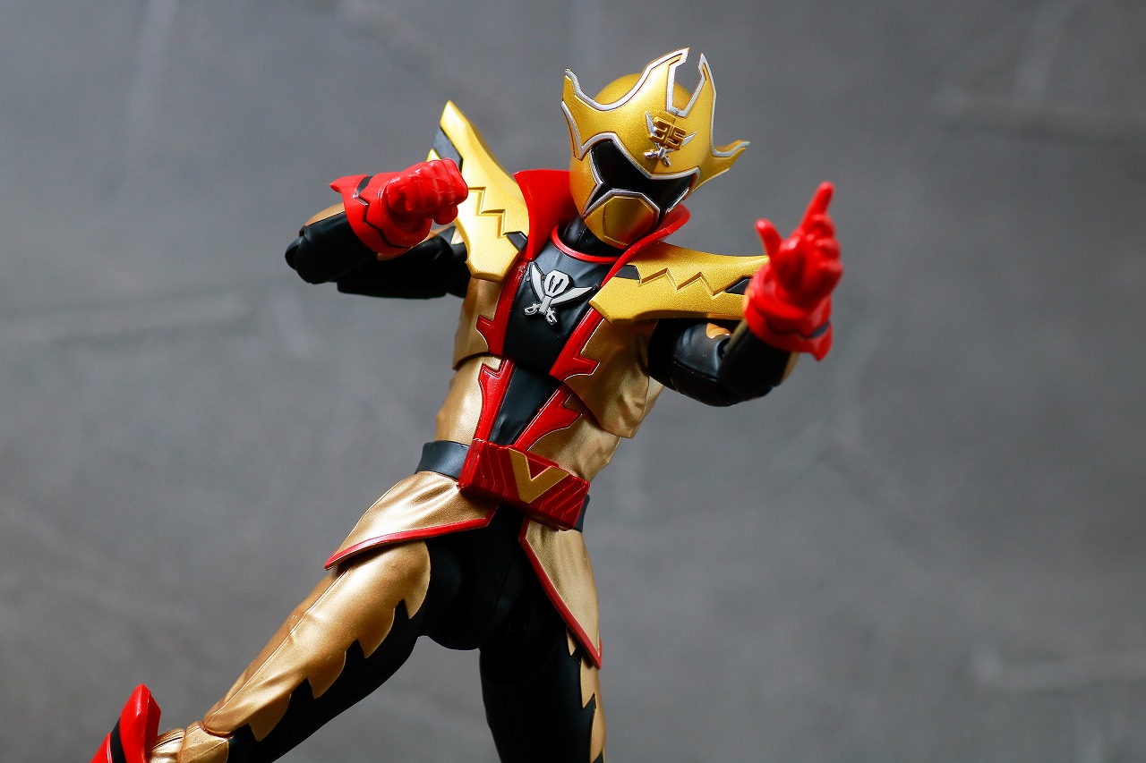 S.H.フィギュアーツ　ツーカイザー　レビュー　アクション