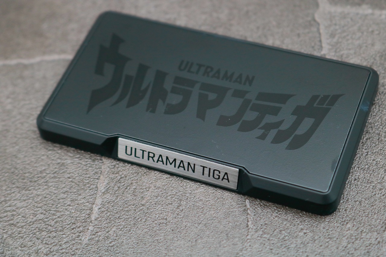 alphamax　アルファマックス　ウルトラマンティガ　マルチタイプ　レビュー　付属品　台座