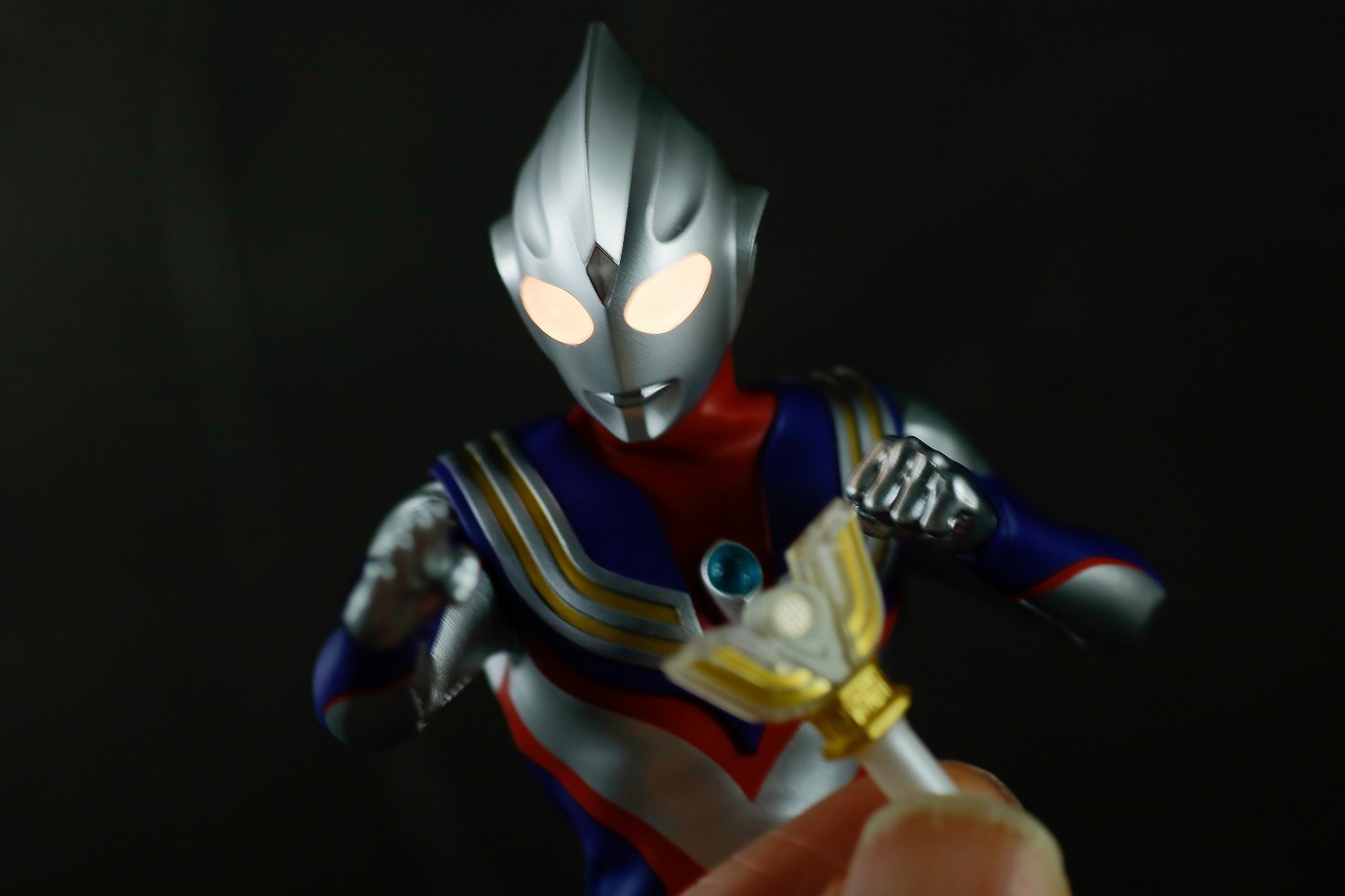 alphamax　アルファマックス　ウルトラマンティガ　マルチタイプ　レビュー　ライトアップ