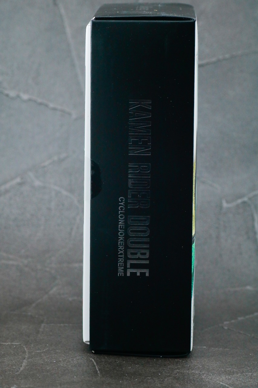 S.H.フィギュアーツ　仮面ライダーW サイクロンジョーカーエクストリーム　真骨彫製法　レビュー　パッケージ