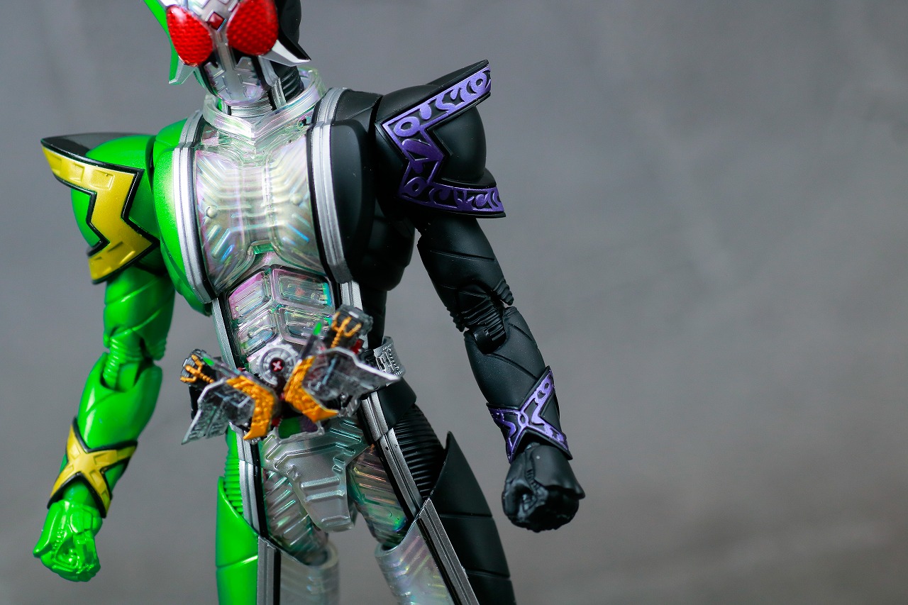 S.H.フィギュアーツ　仮面ライダーW サイクロンジョーカーエクストリーム　真骨彫製法　レビュー　本体