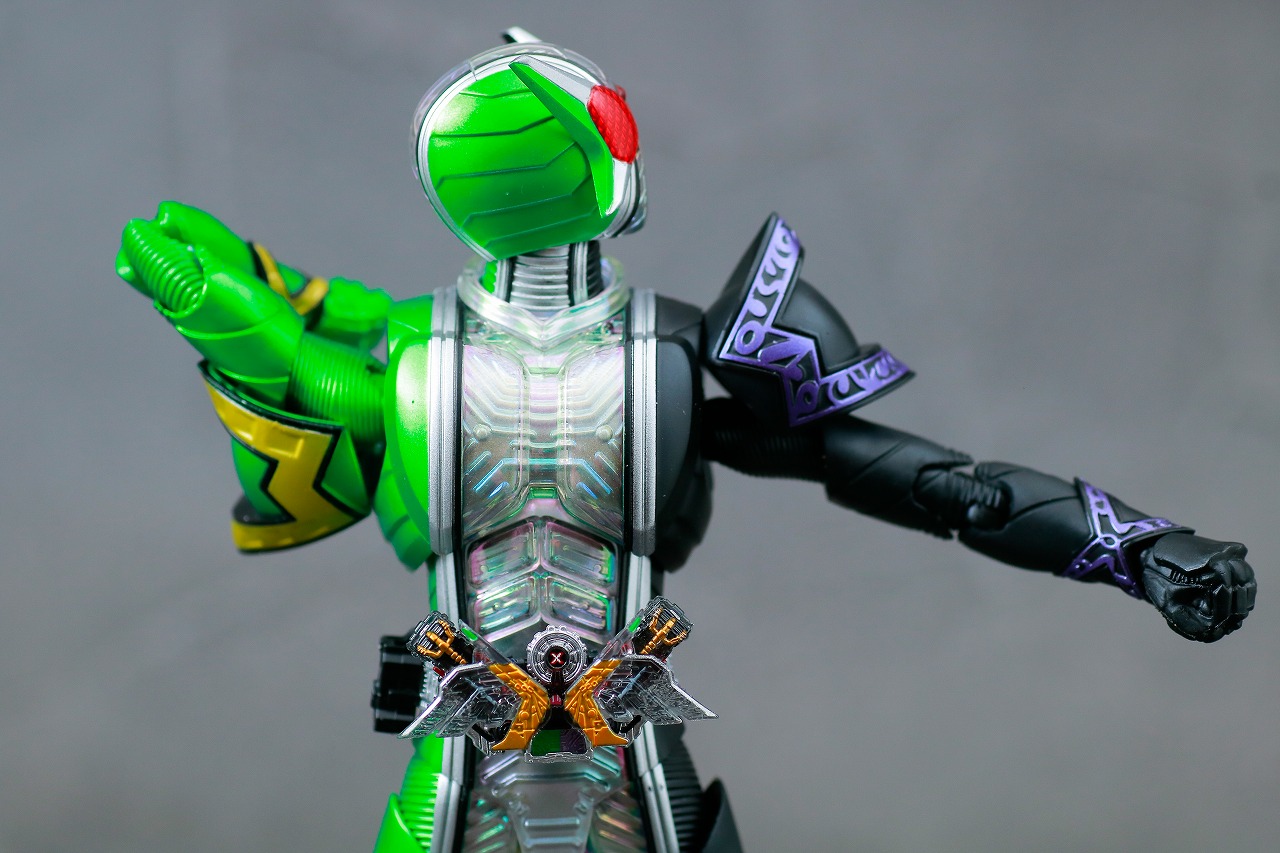 S.H.フィギュアーツ　仮面ライダーW サイクロンジョーカーエクストリーム　真骨彫製法　レビュー　可動範囲