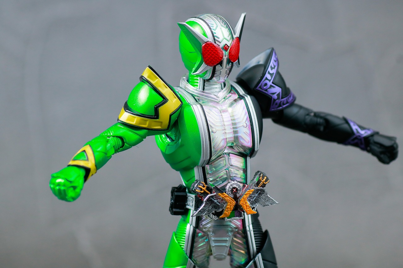 S.H.フィギュアーツ　仮面ライダーW サイクロンジョーカーエクストリーム　真骨彫製法　レビュー　可動範囲