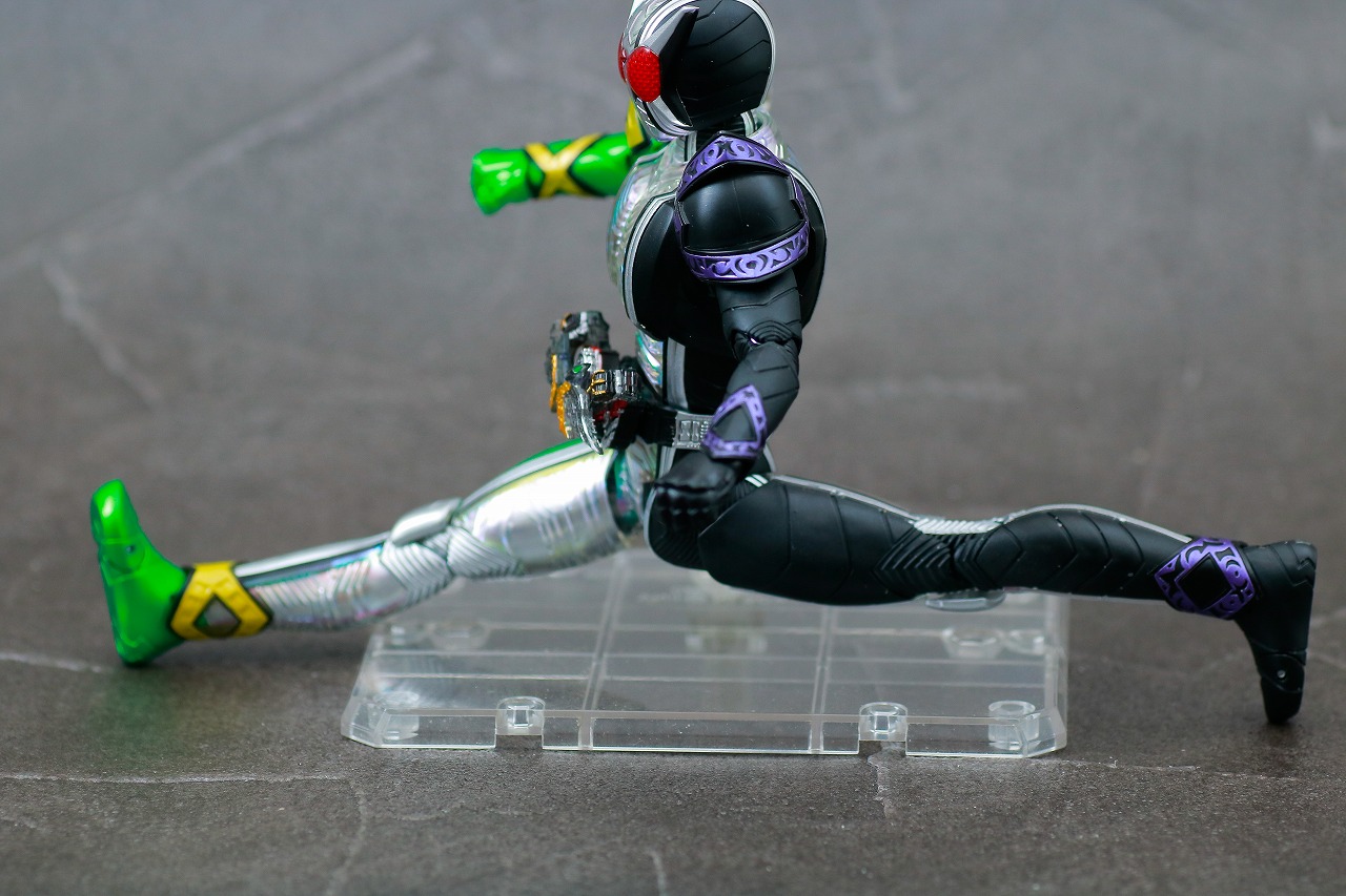 S.H.フィギュアーツ　仮面ライダーW サイクロンジョーカーエクストリーム　真骨彫製法　レビュー　可動範囲