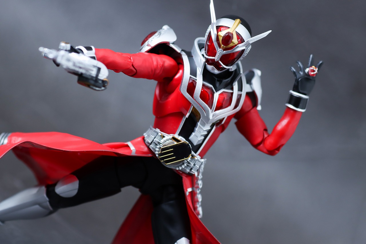 S.H.フィギュアーツ　仮面ライダーウィザード フレイムドラゴン／オールドラゴン　真骨彫製法　レビュー　アクション