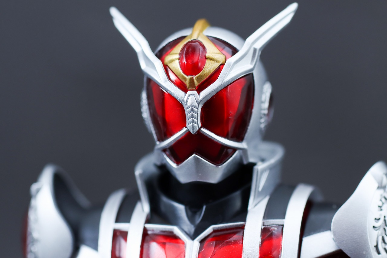 S.H.フィギュアーツ　仮面ライダーウィザード フレイムドラゴン／オールドラゴン　真骨彫製法　レビュー　本体