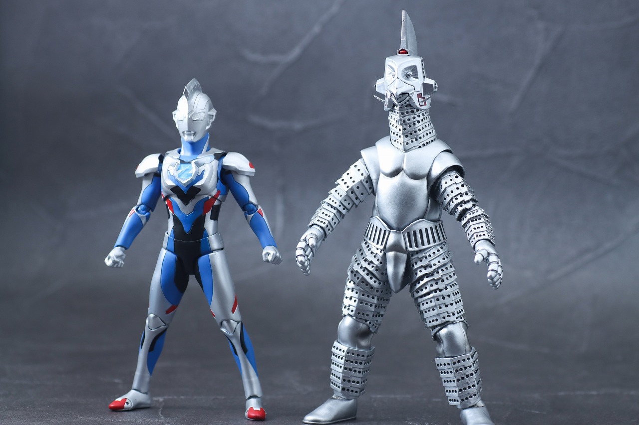 S.H.フィギュアーツ　対怪獣空挺機甲2号　特空機2号　ウインダム　レビュー　本体　ウルトラマンゼット　オリジナル　比較