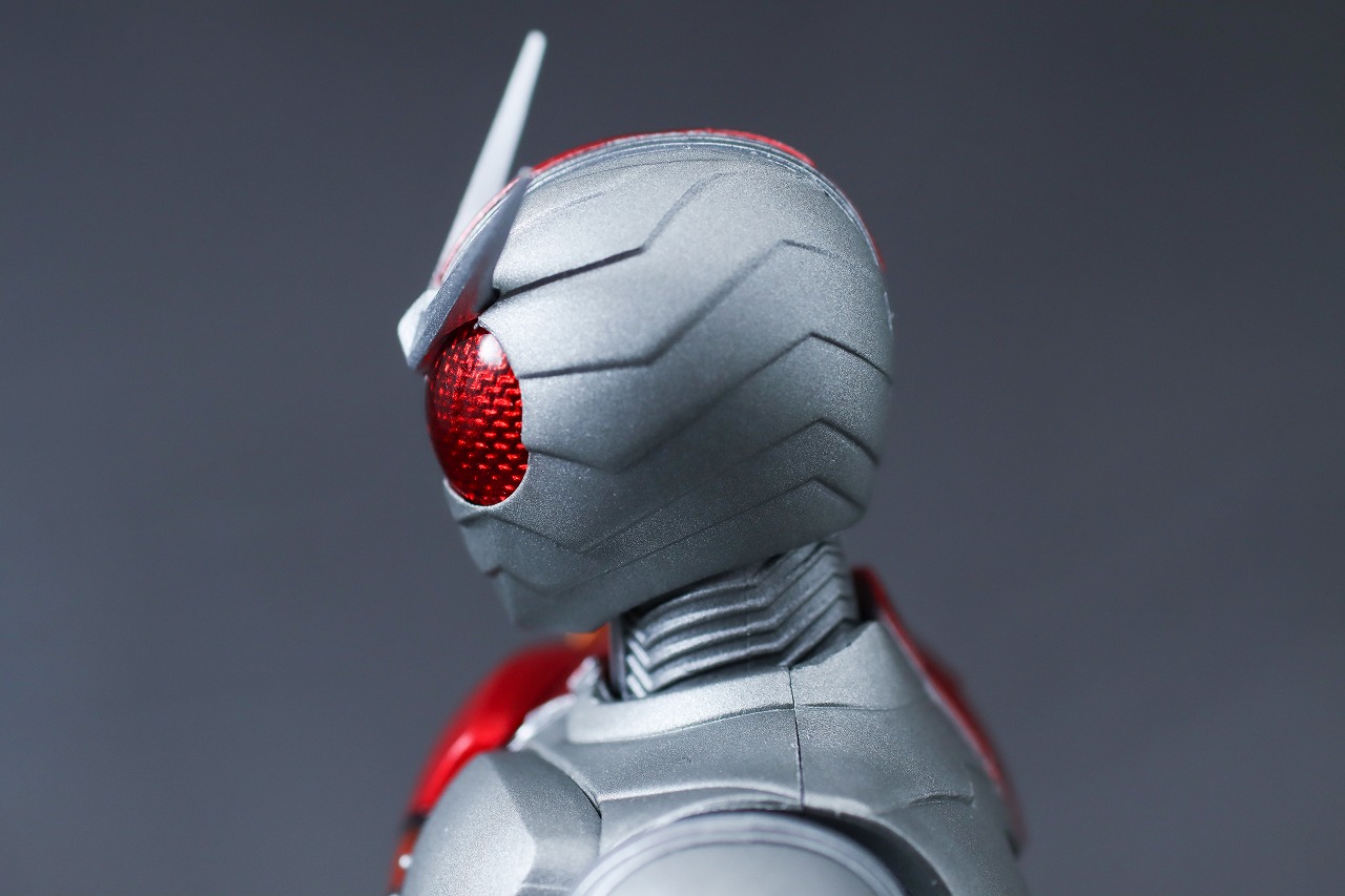 S.H.フィギュアーツ 仮面ライダーW ヒートメタル 真骨彫製法 風都探偵アニメ化記念 本体