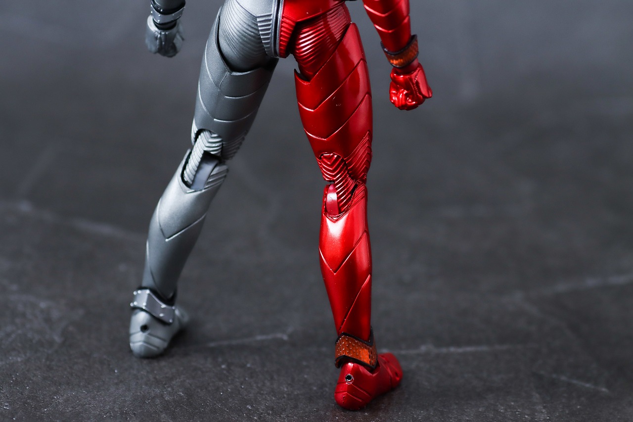 S.H.フィギュアーツ 仮面ライダーW ヒートメタル 真骨彫製法　風都探偵アニメ化記念　本体