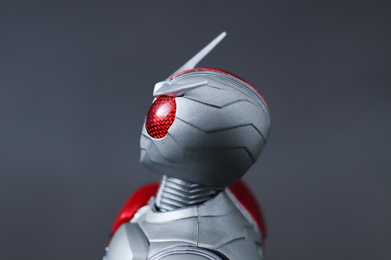 S.H.フィギュアーツ 仮面ライダーW ヒートメタル 真骨彫製法 風都探偵アニメ化記念 可動範囲