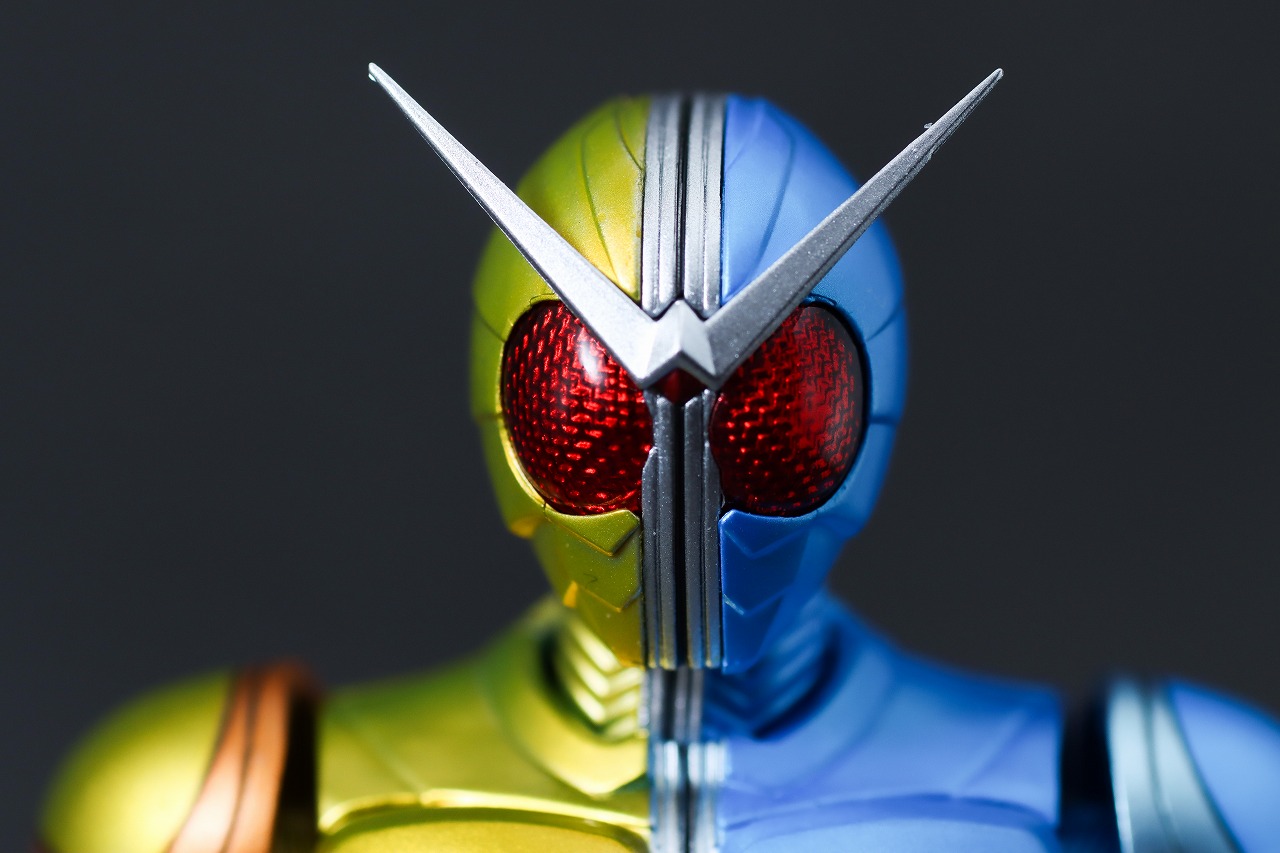 S.H.フィギュアーツ 仮面ライダーW ルナトリガー 真骨彫製法 風都探偵アニメ化記念 レビュー 本体