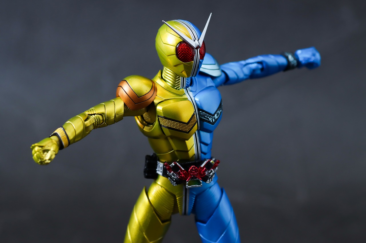 S.H.フィギュアーツ　仮面ライダーW ルナトリガー　真骨彫製法　風都探偵アニメ化記念　レビュー　可動範囲