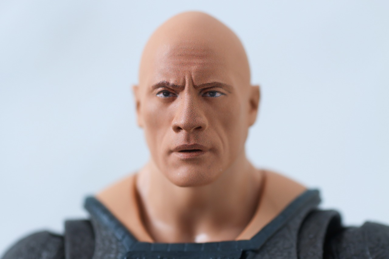 S.H.フィギュアーツ　ブラックアダム　レビュー　本体