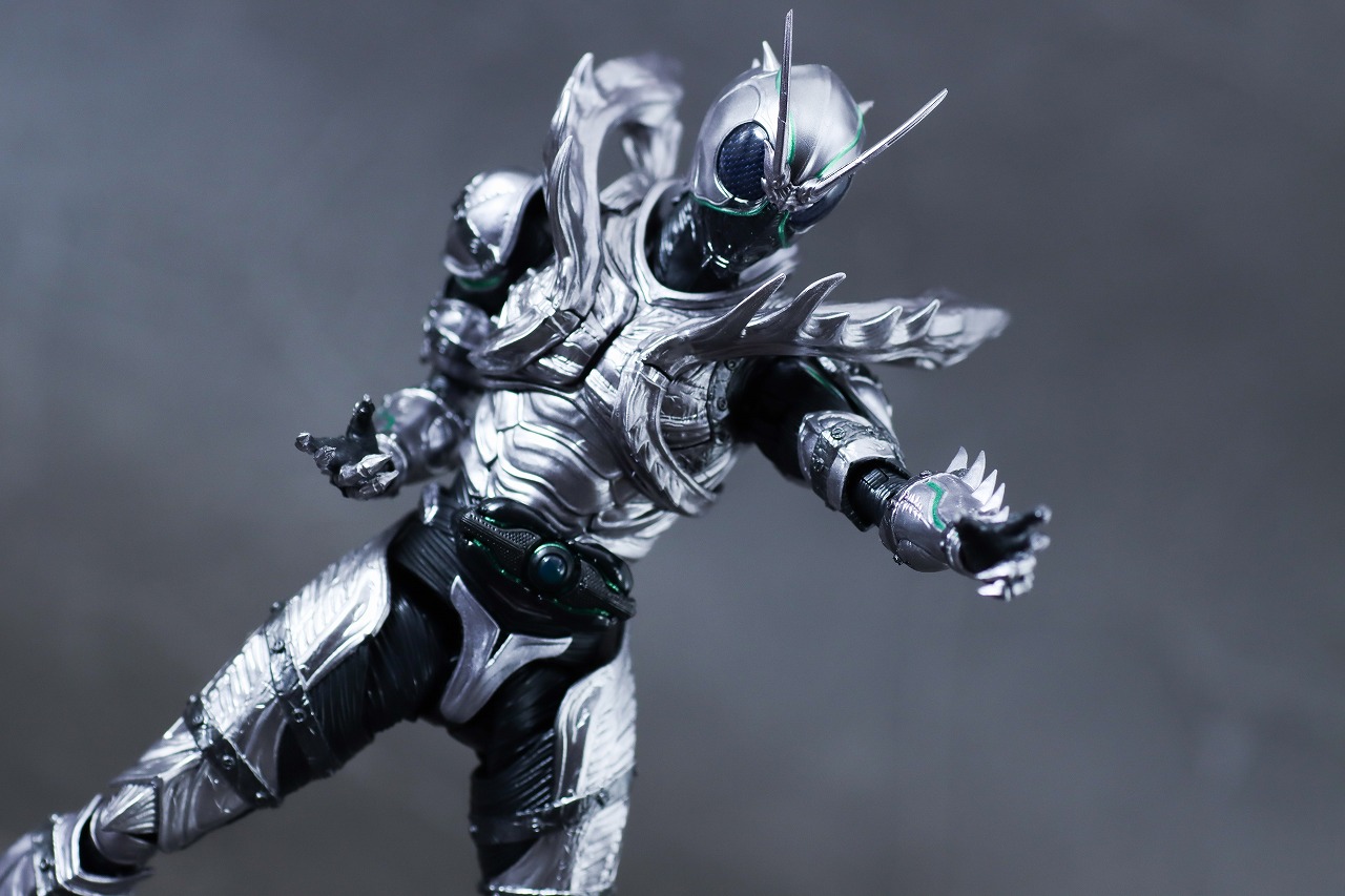 S.H.フィギュアーツ　仮面ライダーSHADOW MOON　レビュー　アクション
