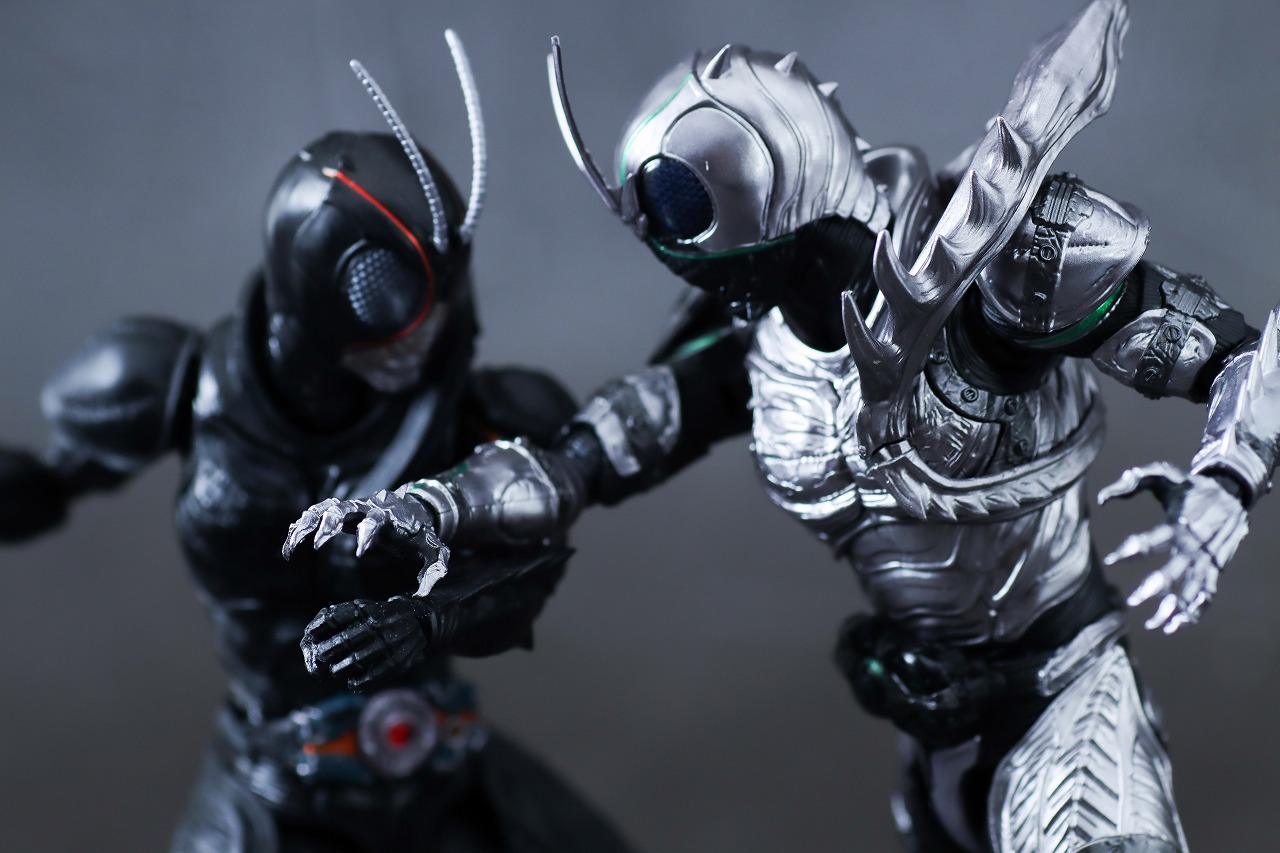 S.H.フィギュアーツ　仮面ライダーSHADOW MOON　レビュー　アクション　仮面ライダーBLACK SUN