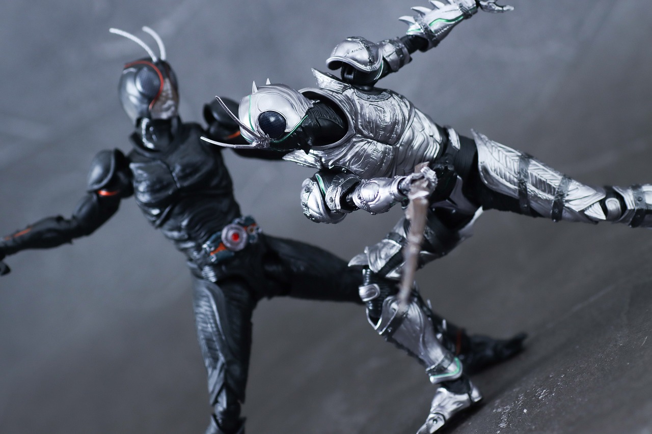 S.H.フィギュアーツ　仮面ライダーSHADOW MOON　レビュー　アクション　仮面ライダーBLACK SUN