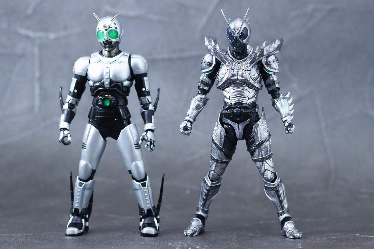 S.H.フィギュアーツ　仮面ライダーSHADOW MOON　レビュー　本体　比較　シャドームーン　真骨彫製法