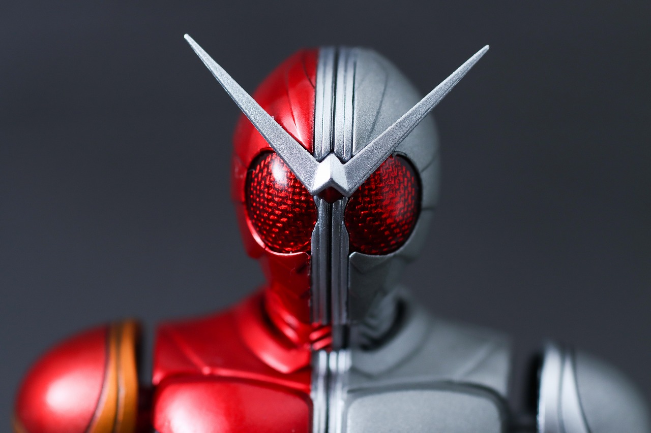 S.H.フィギュアーツ 仮面ライダーW ヒートメタル 真骨彫製法 風都探偵アニメ化記念 本体