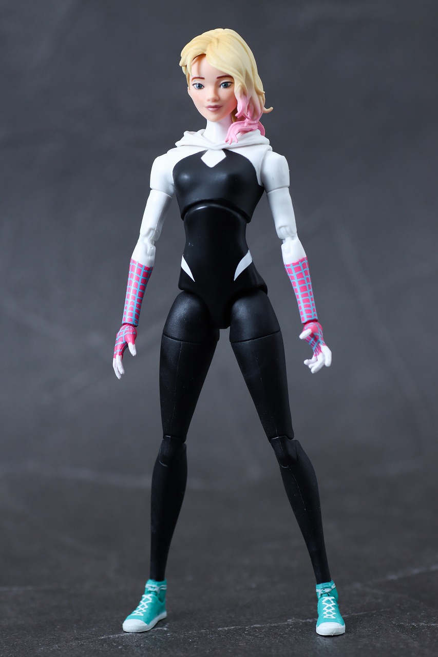 マーベルレジェンド　スパイダーグウェン　スパイダーマン；アクロス・ザ・スパイダーバース　レビュー　本体