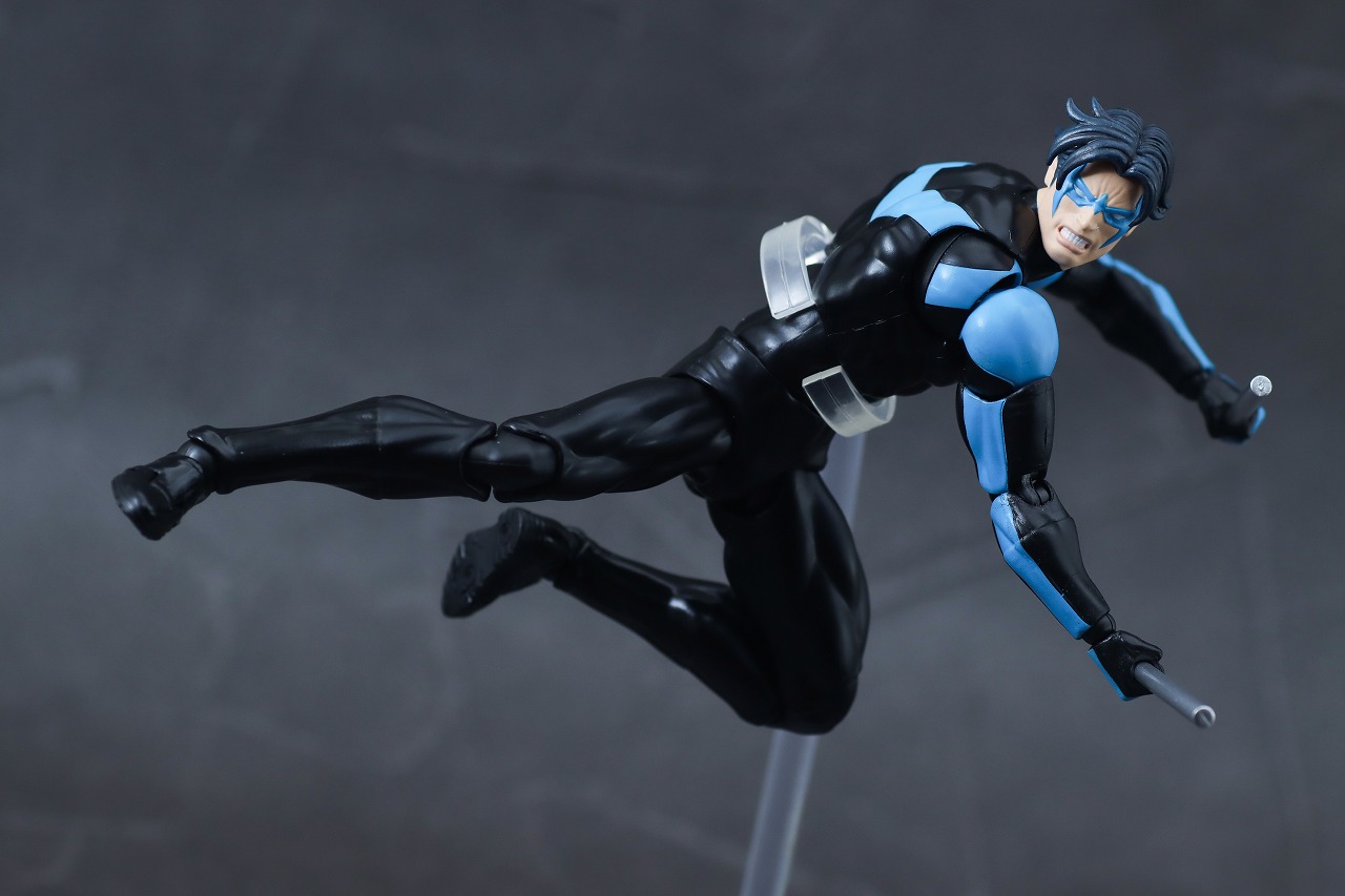 MAFEX　ナイトウイング（バットマン：ハッシュ）　レビュー　アクション