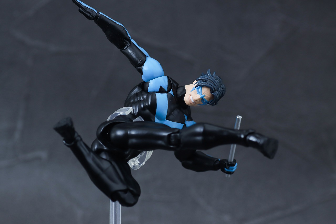 MAFEX　ナイトウイング（バットマン：ハッシュ）　レビュー　アクション