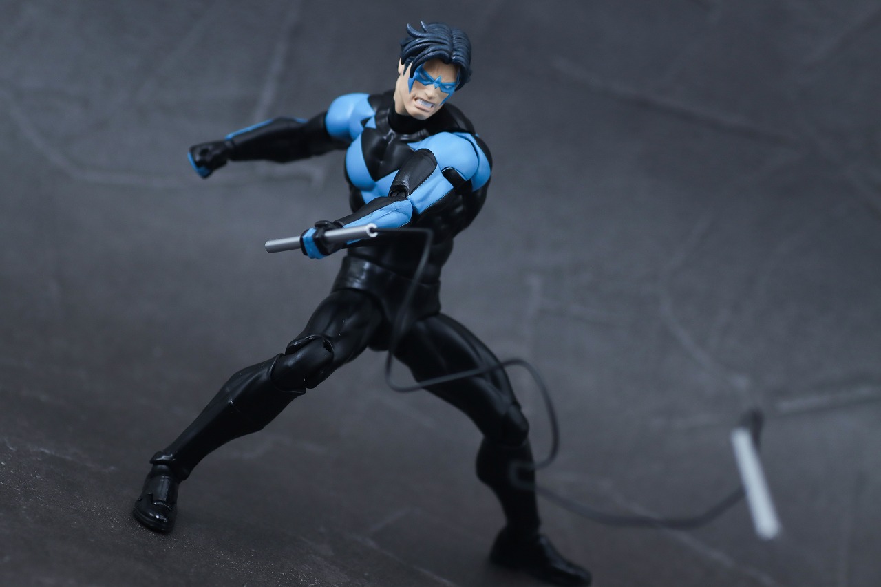 MAFEX　ナイトウイング（バットマン：ハッシュ）　レビュー　アクション