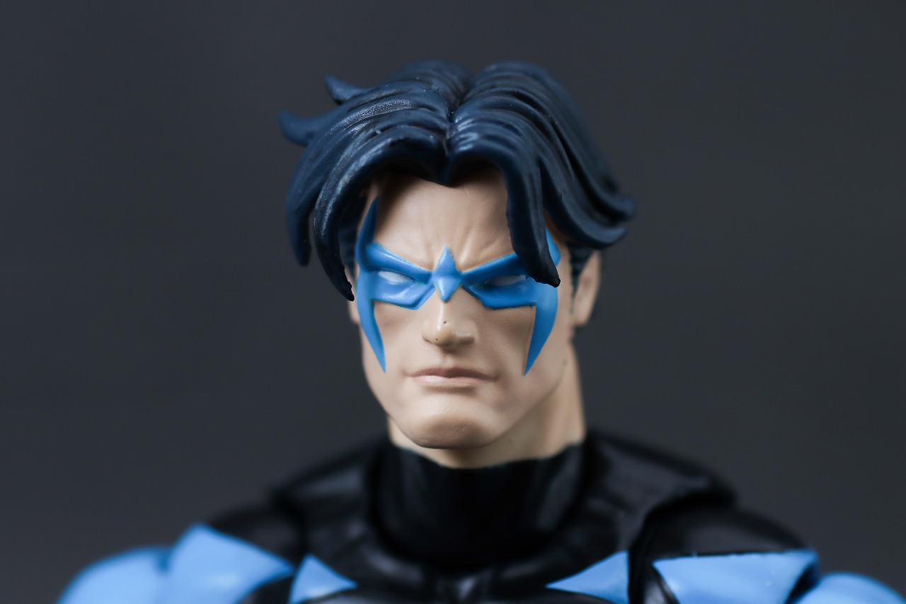 MAFEX　ナイトウイング（バットマン：ハッシュ）　レビュー　本体