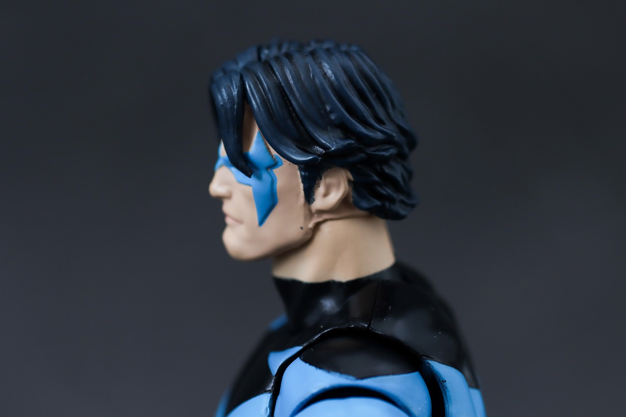 MAFEX　ナイトウイング（バットマン：ハッシュ）　レビュー　本体