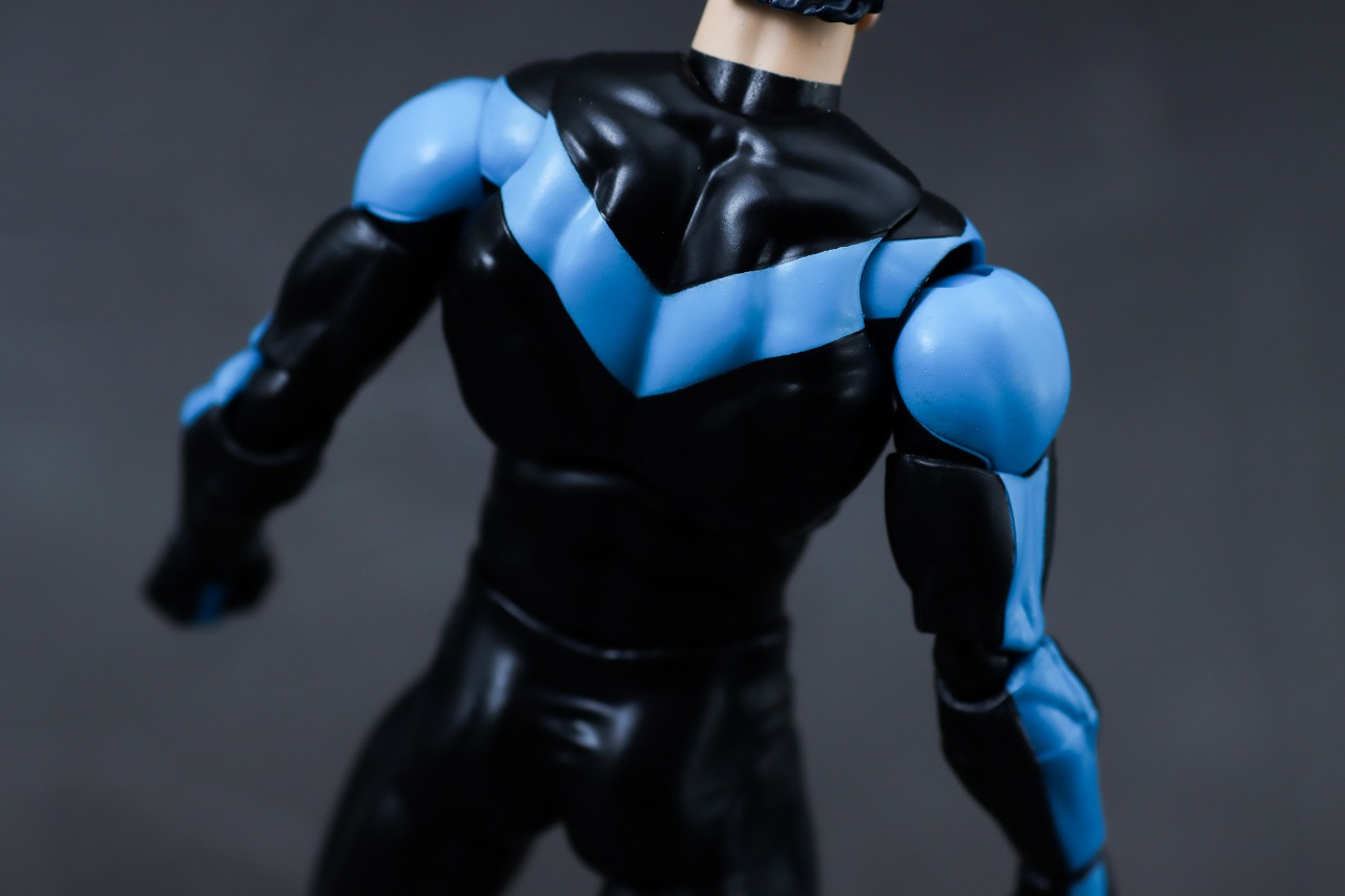 MAFEX　ナイトウイング（バットマン：ハッシュ）　レビュー　本体