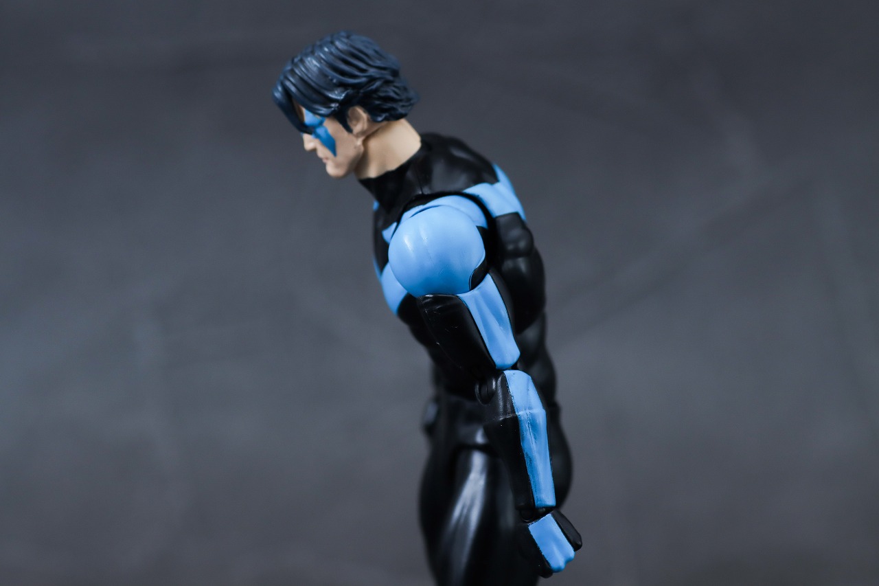 MAFEX　ナイトウイング（バットマン：ハッシュ）　レビュー　可動範囲