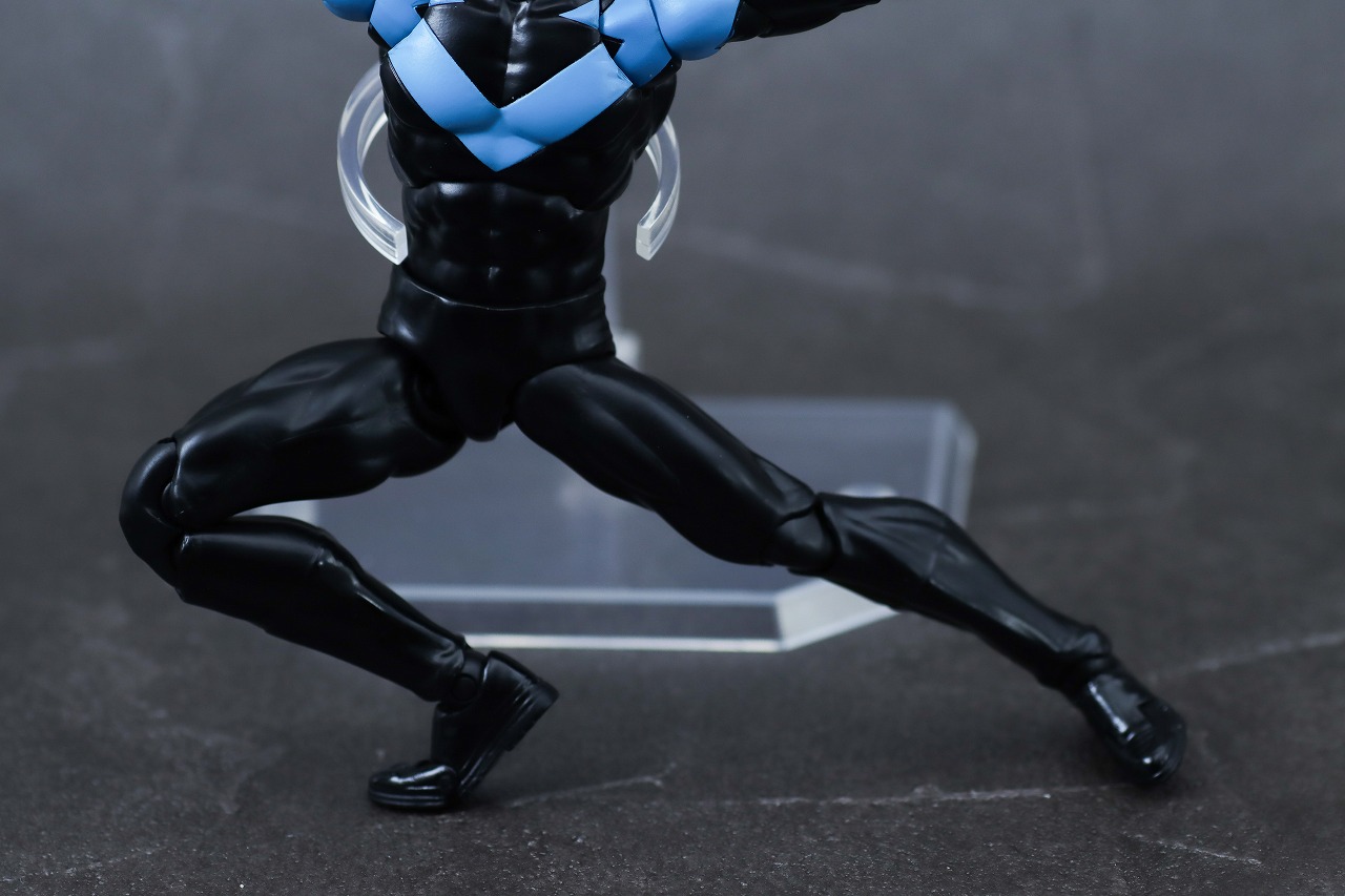 MAFEX　ナイトウイング（バットマン：ハッシュ）　レビュー　可動範囲