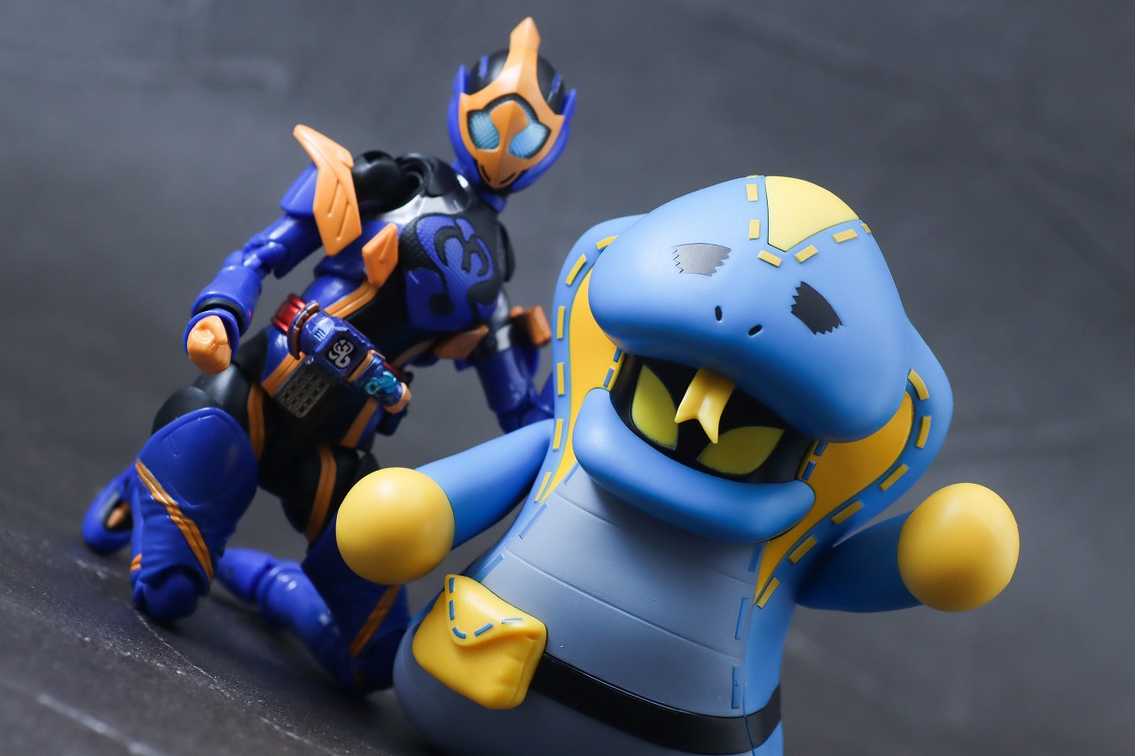 S.H.フィギュアーツ　バイス＆ラブコフ＆オプションパーツセット　レビュー　アクション　仮面ライダージャンヌ　コブラゲノム