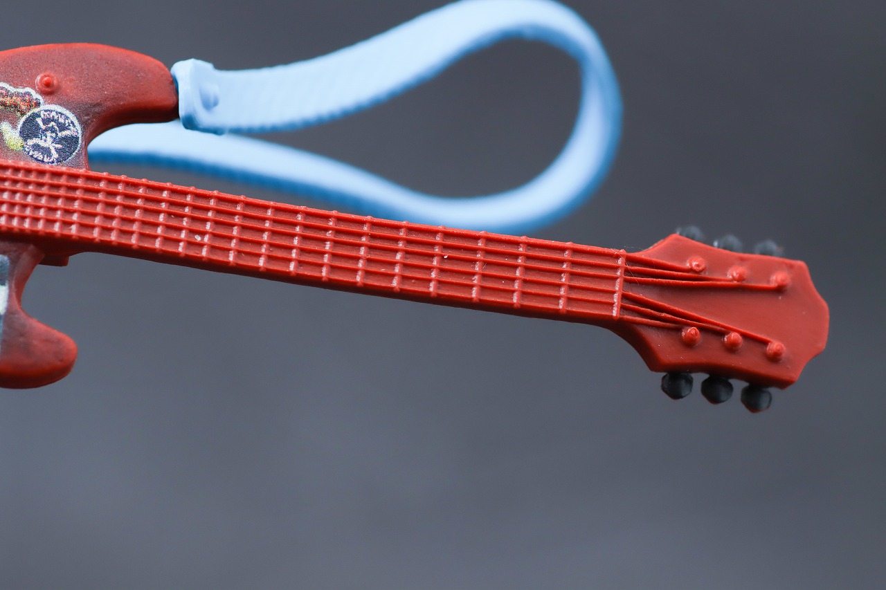 マーベルレジェンド　スパイダーパンク（スパイダーマン　アクロス・ザ・スパイダーバース）　レビュー　付属品　エレキギター