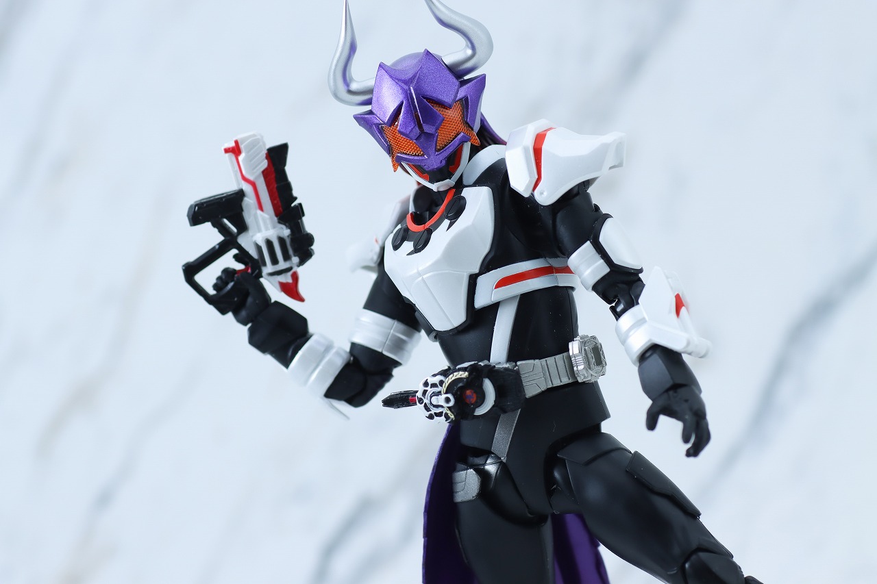 S.H.フィギュアーツ　仮面ライダーバッファ ゾンビフォーム　マグナムブーストフォーム　レビュー　アクション