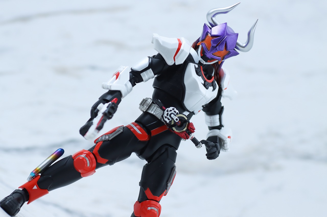 S.H.フィギュアーツ　仮面ライダーバッファ ゾンビフォーム　マグナムブーストフォーム　レビュー　アクション