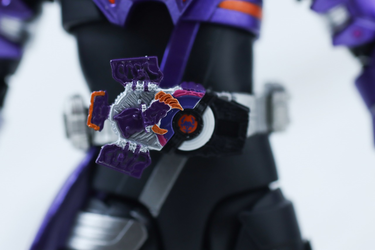 S.H.フィギュアーツ　仮面ライダーバッファ ゾンビフォーム　レビュー　本体