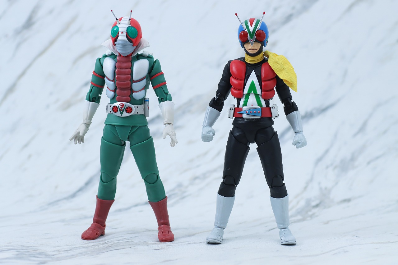 S.H.フィギュアーツ　ライダーマン　真骨彫製法　レビュー　本体　仮面ライダーV3　比較