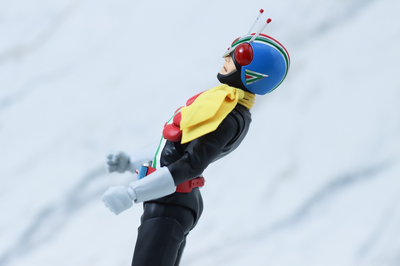 S.H.フィギュアーツ　ライダーマン　真骨彫製法　レビュー　可動範囲